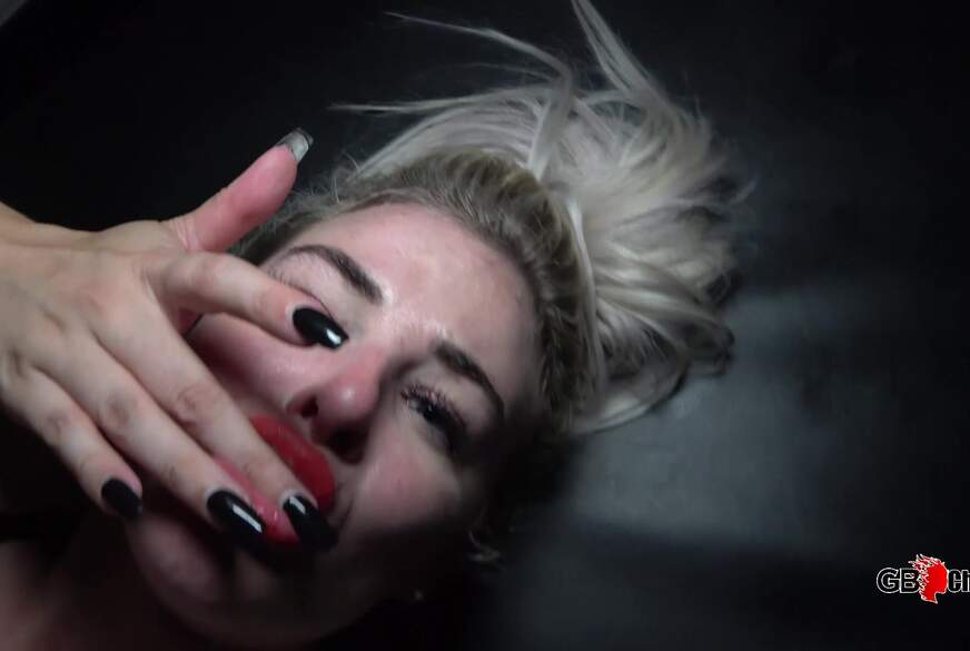 Harleyy Heart a*******t im Darkroom von Der-Chief