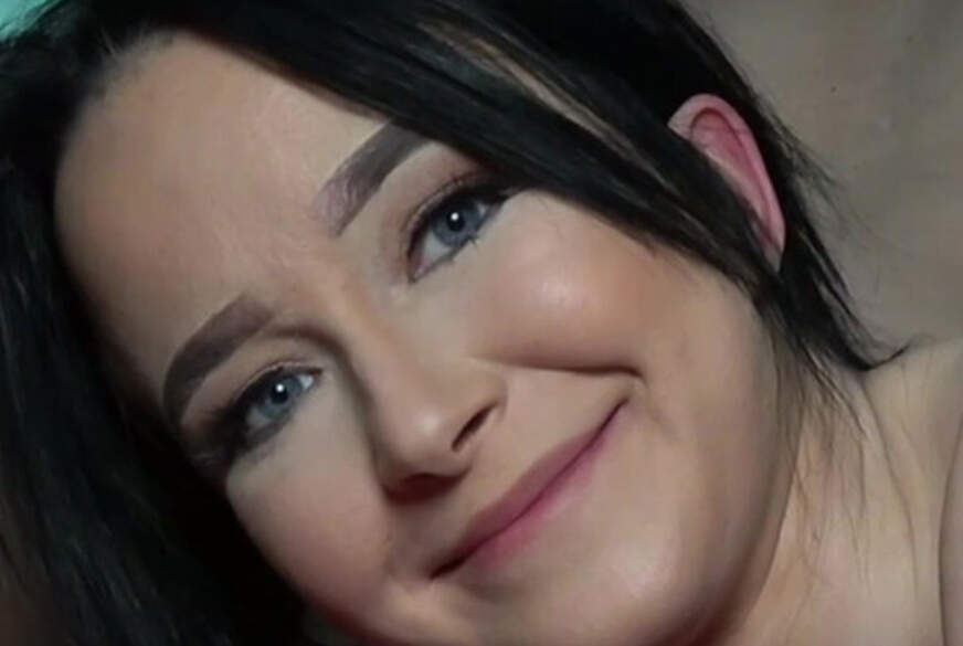 Top Skinny Girl Sweetie Plum und NymphoNora CleanUp my P***y von Der-Chief