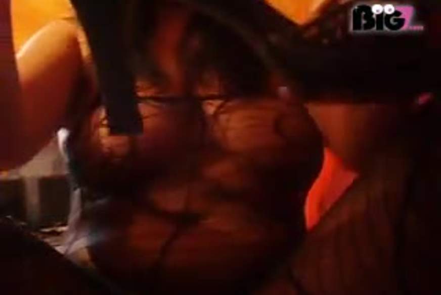 Massagestern: Heißes Verwöhn Programm  mit den  High Heels