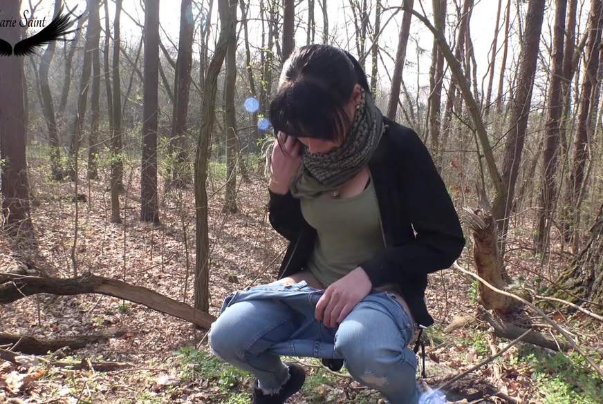 Mein erstes P**s Video !!! und fast in die Jeans g*****t. Outdoor im  HerbstWald von MarieSaint