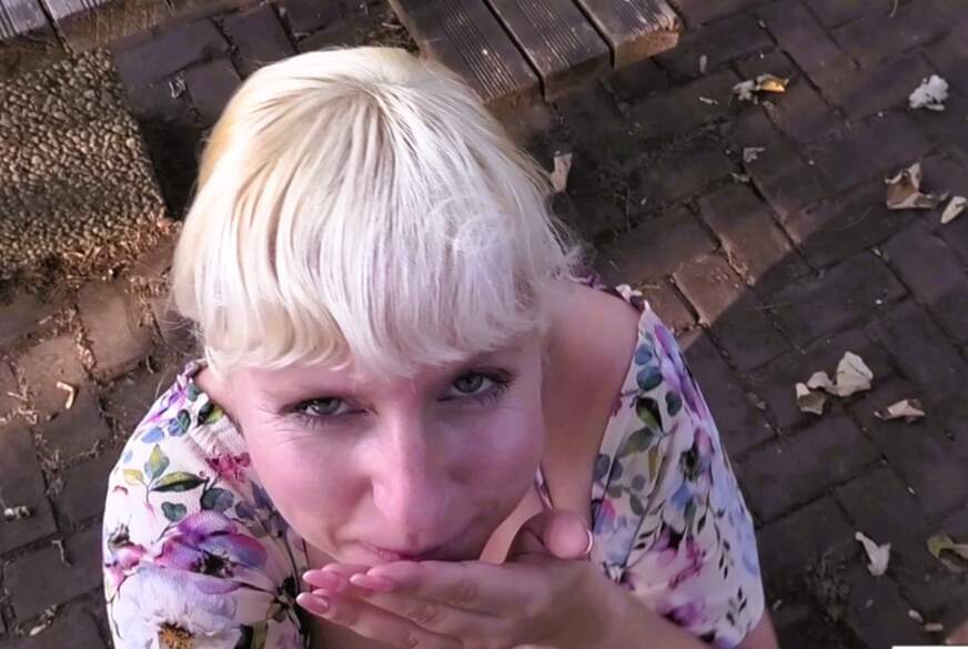 Autobahn-Rastplatz! Süße B**smaus saugt mich aus und schluckt jeden Tropfen von Boris-Schwarz