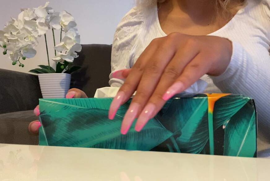 LadyOksa*a: ASMR ohne Stimme für Sklaven. Meine F*****nägel geben den Ton!