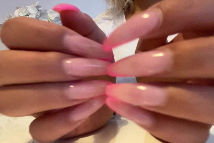 LadyOksa*a: ASMR ohne Stimme für Sklaven. Meine F*****nägel geben den Ton!