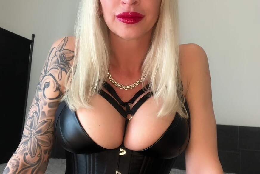 B*******k von DominatrixDaja*a