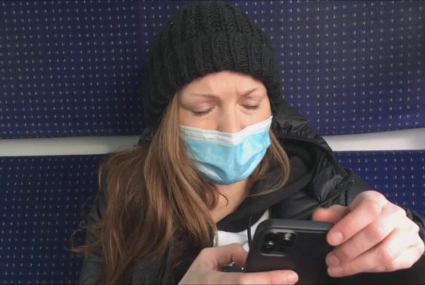 Mias Bahnservice III B**wjob im Zug von Kinky-Mia pic2