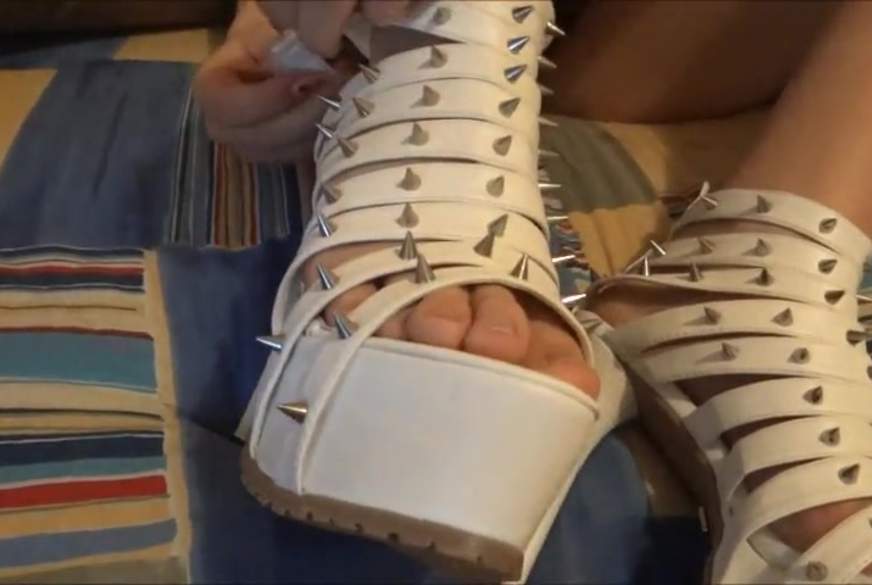 S**tieSandy: Füße und HighHeels