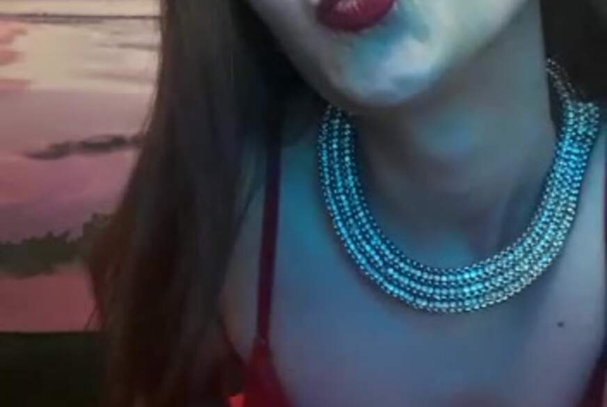 julia*a88: neues Video in roten Dessous