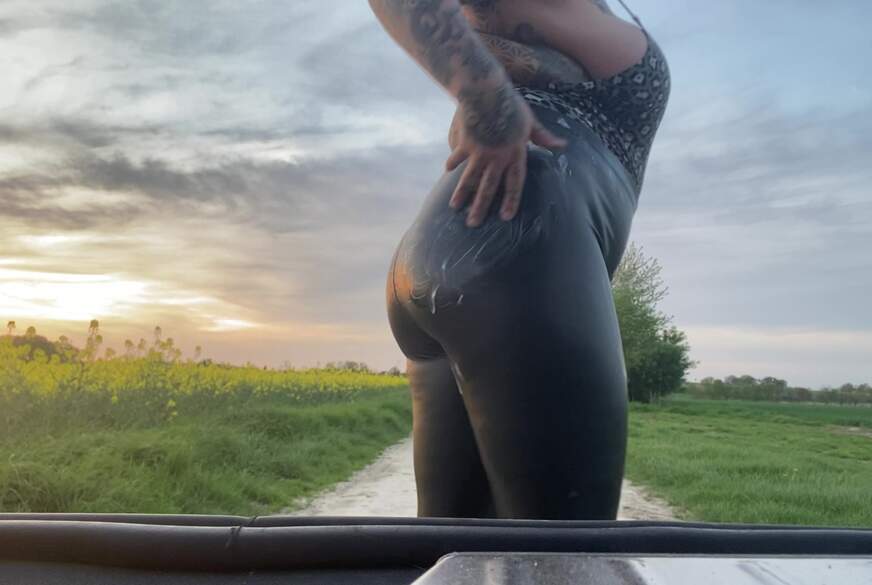 SteffiBlond: 1 2 3 W**x DEN GEILEN LATEXa***h voll