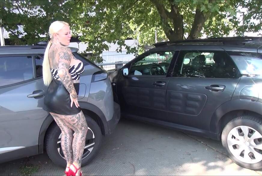 SteffiBlond: dirty LUTSCHEN RICHTIG D*****g FREMDEN S*****z GELUTSCHT