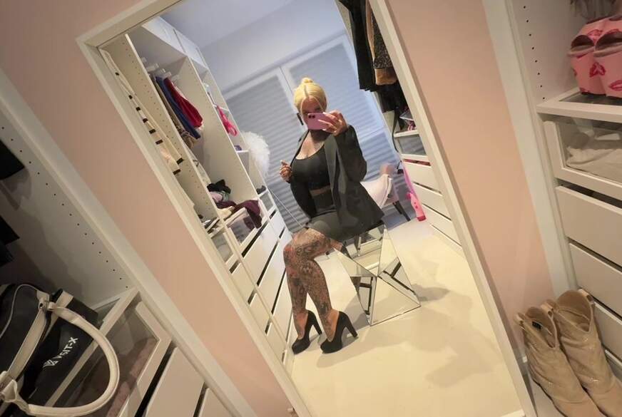 SteffiBlond: BÜRO MAUS F**k  Arbeitslose zum Einstellungsf**k