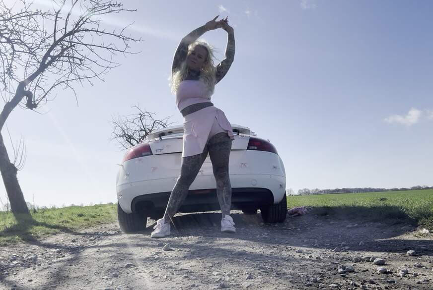 SteffiBlond: SPORT PRINZESS P**s Hol dir den goldenen S**t