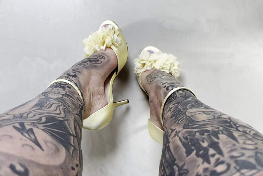 SteffiBlond: SEXY Pumps Job