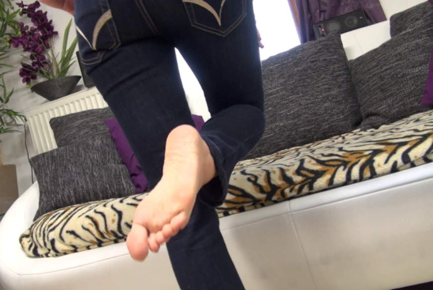 Jeans and Foot Worship von Lady-Anja pic2