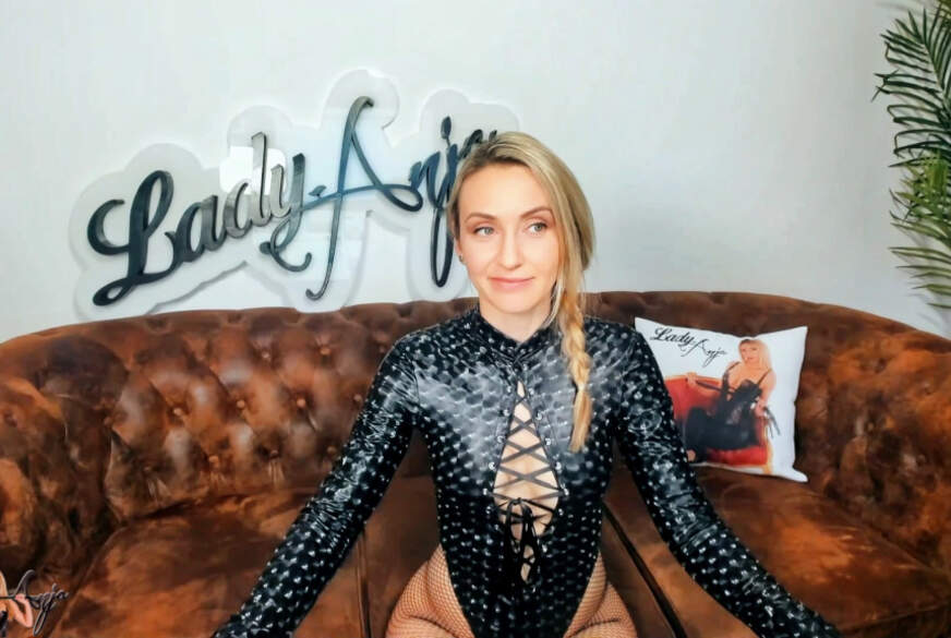 Nicht denken, glotzen! Übertrieben geiles A***h-Teasing von Lady-Anja