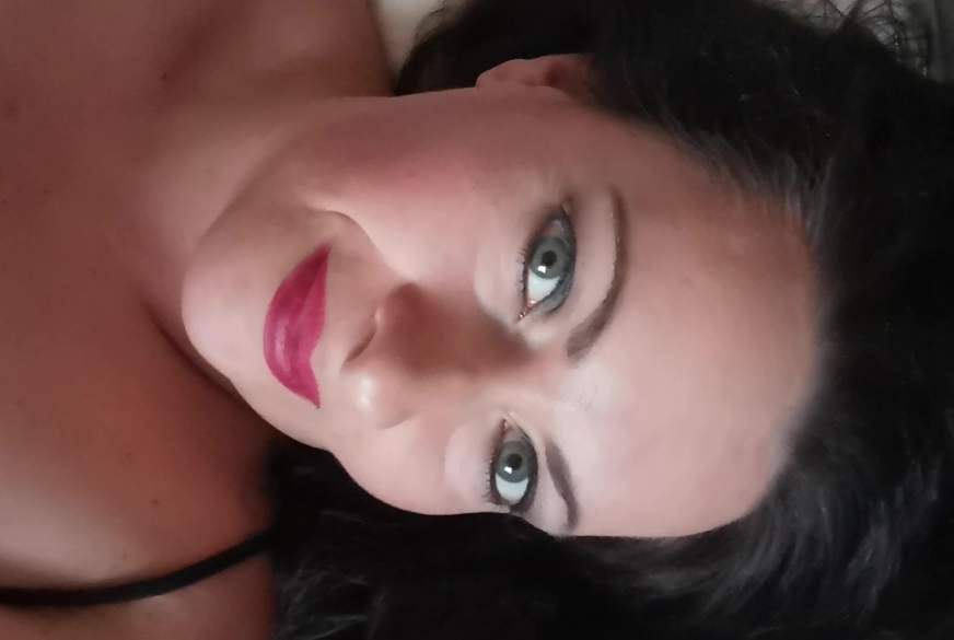 SweetKimberly78: Ein kleiner netter Einblick von mir, zwinker.
