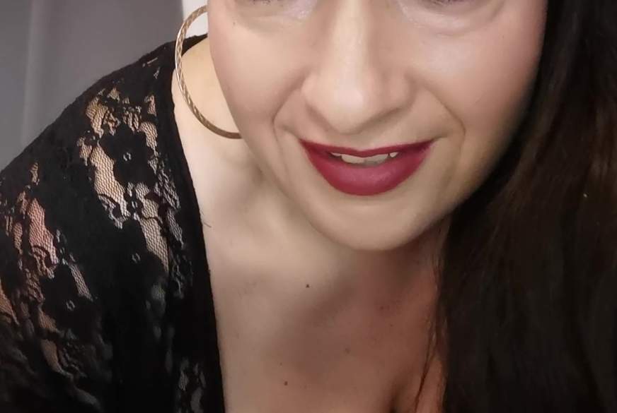 SweetKimberly78: Ich gebe es mir so richtig schön selbst...Lieber wäre dein Schw..z in meiner Fo...ze