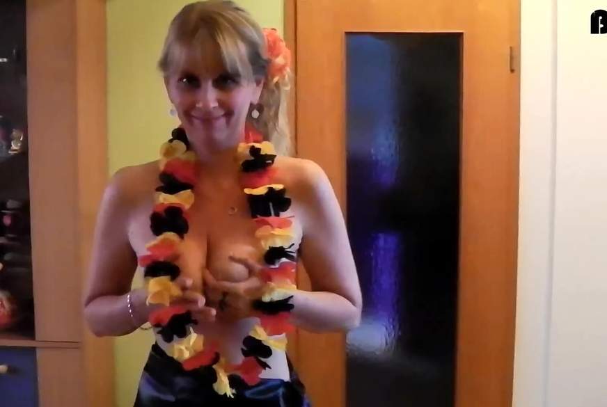 HotAngelina: Mein erstes Mal vor dem PublicViewing