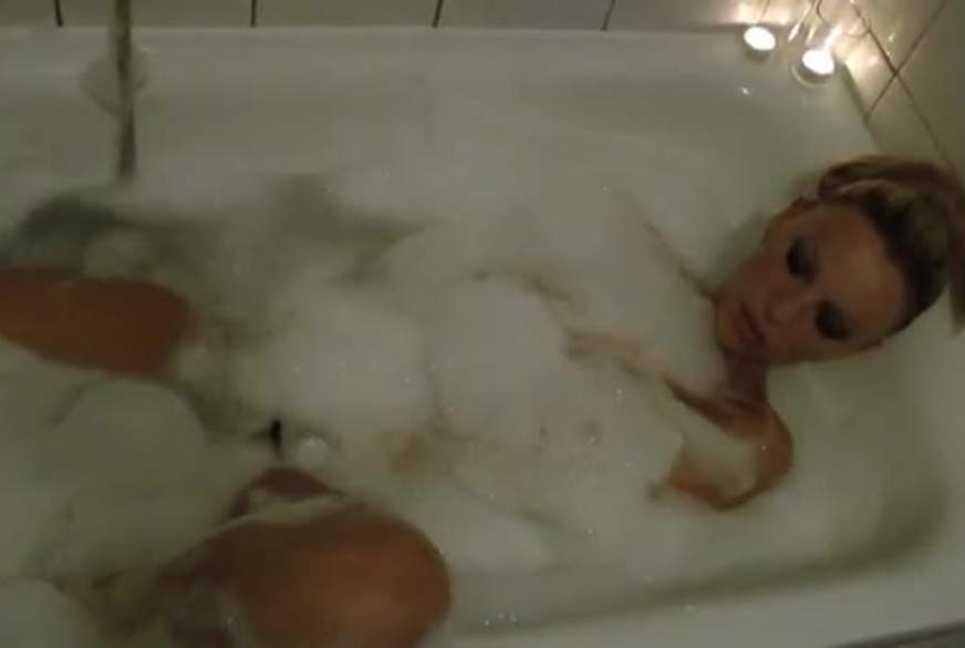 Heisse Bäder machen mich so richtig geil... von Kada-Love pic4