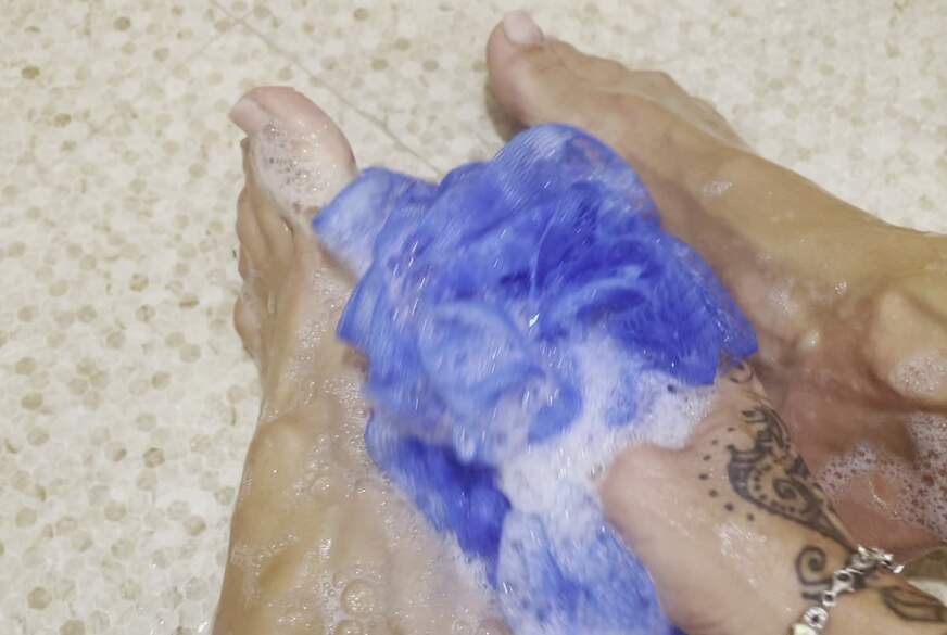 Kada-Love: Füsse waschen macht Spass