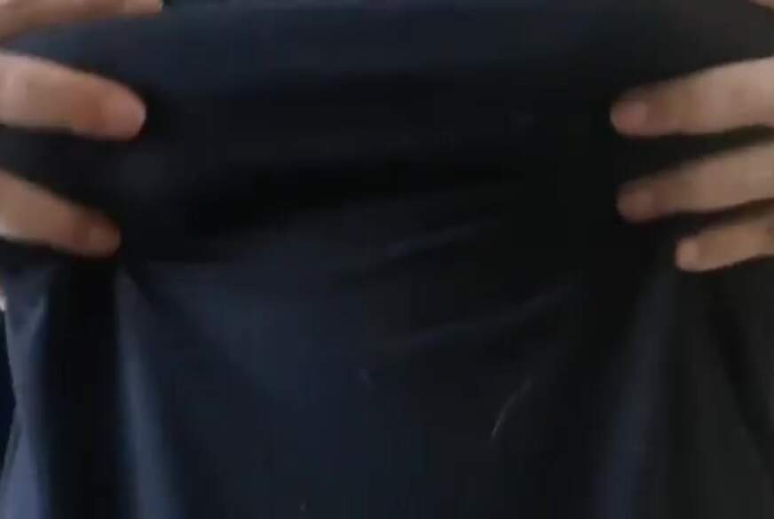 geiles-l**er34: Meine Naturtitten müssen massiert werden