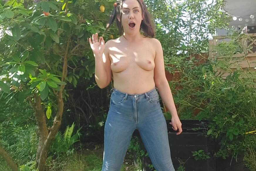 Avi-Monta*a: DREISTER PUBLIC-JEANSp**s!!!!OB MICH MEINE OMI ERWISCHT???