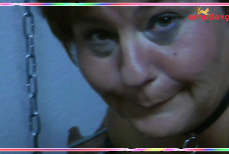 Annadevot: Breitbeinig bespielt und lecker S****a
