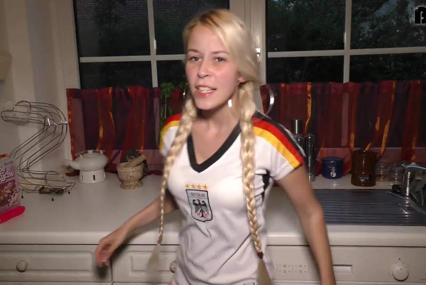 Küchenm****i ordentlich bearbeitet von SexyJenJen