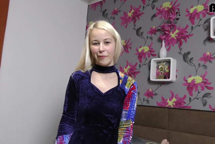 Turnerin lässt sich d*********n von SexyJenJen