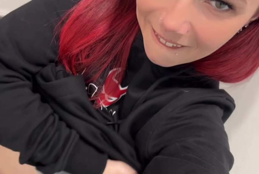 Auf der Autobahn Toilette! von NinaDevil pic2