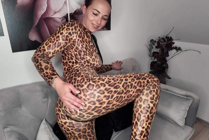 NinaDevil: XL A**l Vibrations Plug