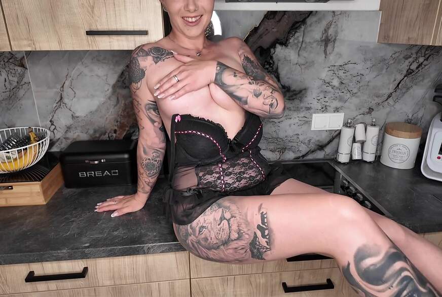 Gibs mir ! Meine P***y braucht einen Orgasmus ! von NinaDevil pic4