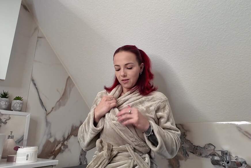 NinaDevil: Extra viel Creme für meine n**se P***y !