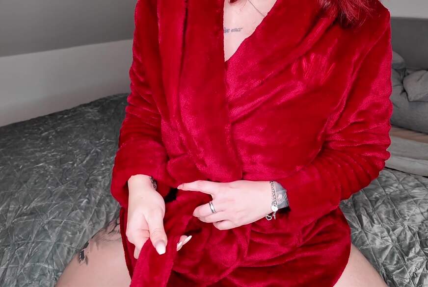 NinaDevil: Frisch aus der heißen Dusche, Haare noch tropfn**s, die Haut glüht und meine P***y ....