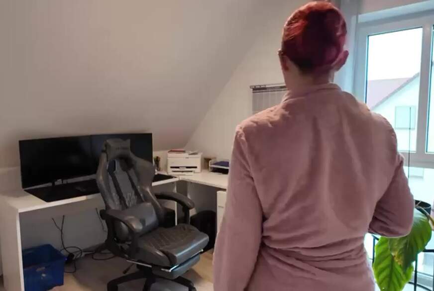 NinaDevil: Ohhh f**k, Orgasmus s*****t Steuerkram um Längen