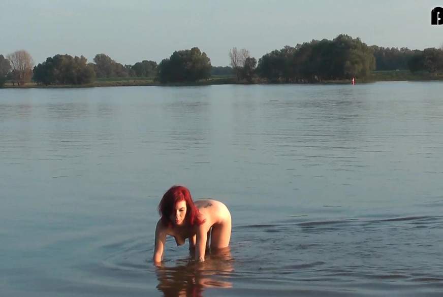 Samirah27: N**ses Vergnügen im Wasser