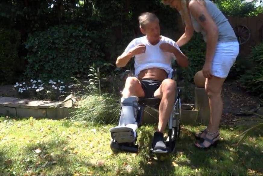 Rollifahrer im Kurpark a********n von mausi-67 pic3