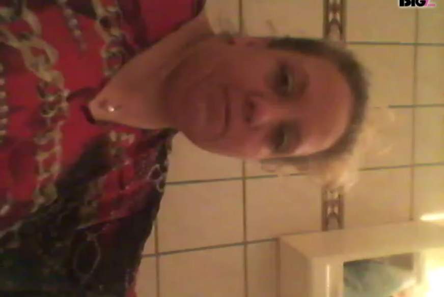 LaraSofie: bade spass so s****zig mit p**s