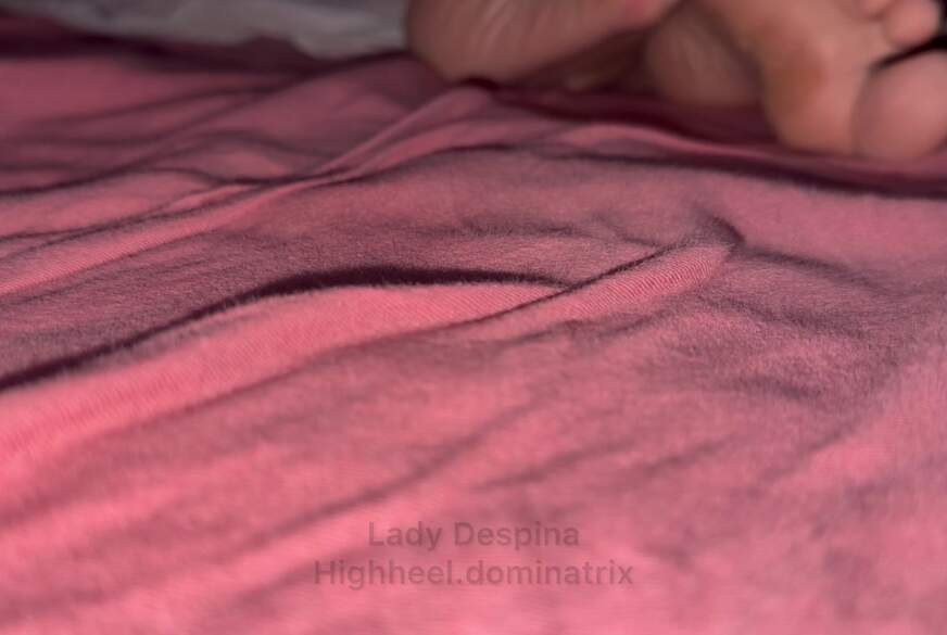 LadyDespina: Verschwitzte Morgen Füße