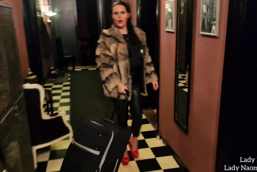 R***e am Finanzberater Teil 02 - Pelzmumie von LadyDespina