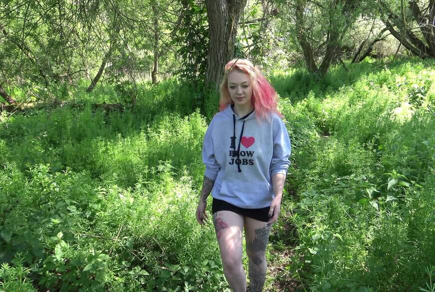 ValeryVenom: Outdoor Schlucks******e