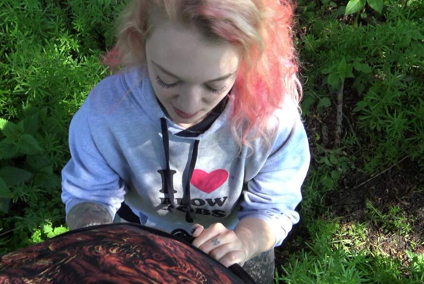 ValeryVenom: Outdoor Schlucks******e