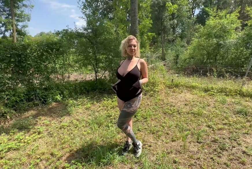 ValeryVenom: Ich s*u jeden Rastplatz ein! Beim F*****n g*****t und gekommen!