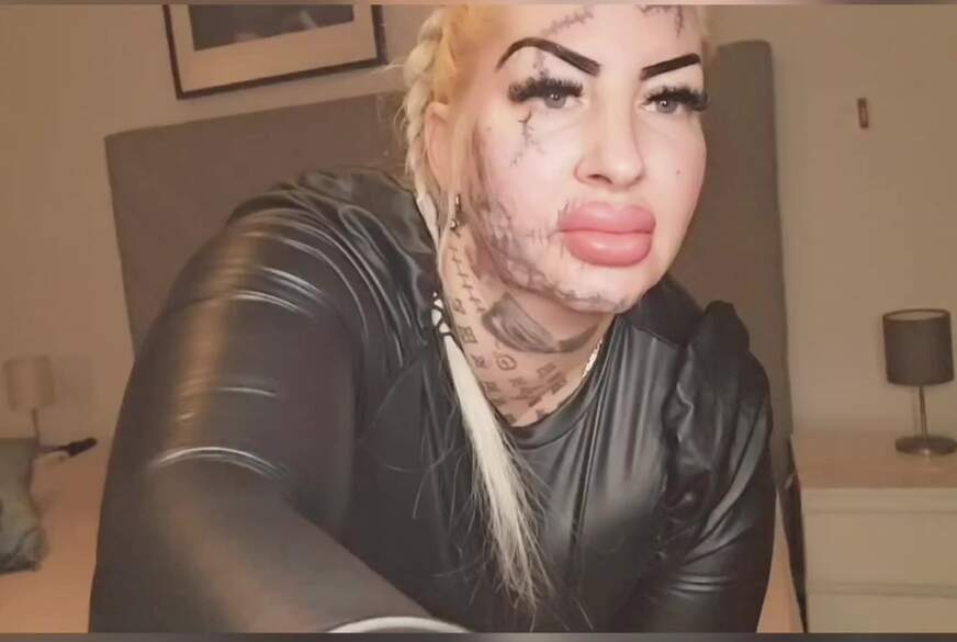 Glanzleggings,corsage und dildoshow von JeannyInkGirl pic1