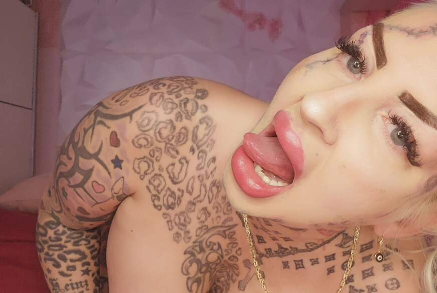 JeannyInkGirl: Ich öle mein Körper ein mit Lush in meiner P***y