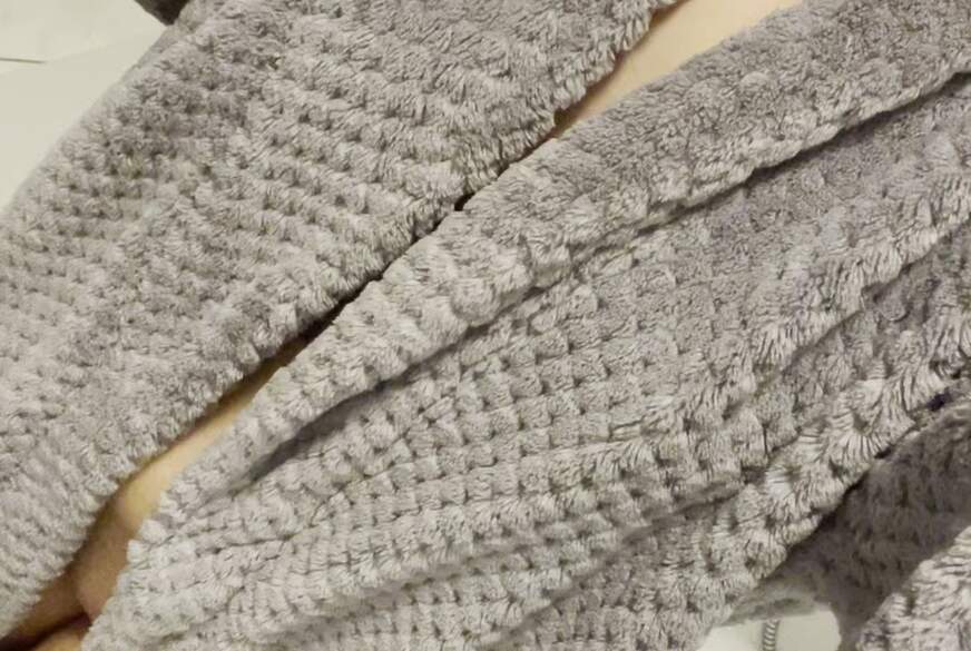 emily-becker: Willst du mich ausziehen?