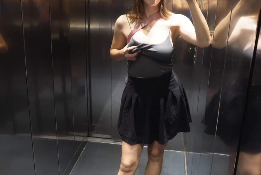 LenaBlush: OMG mein erstes Mal in der Öffentlichkeit! Gleich an 3 Orten!!