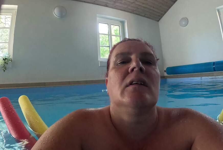 MrsEssen7471: Bei dem Wetter am besten im Pool