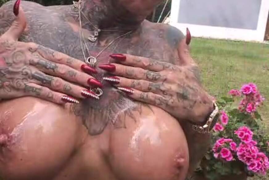Lucyyyyylove: Eincreme - Show in meinen Garten vorm Nachbarn
