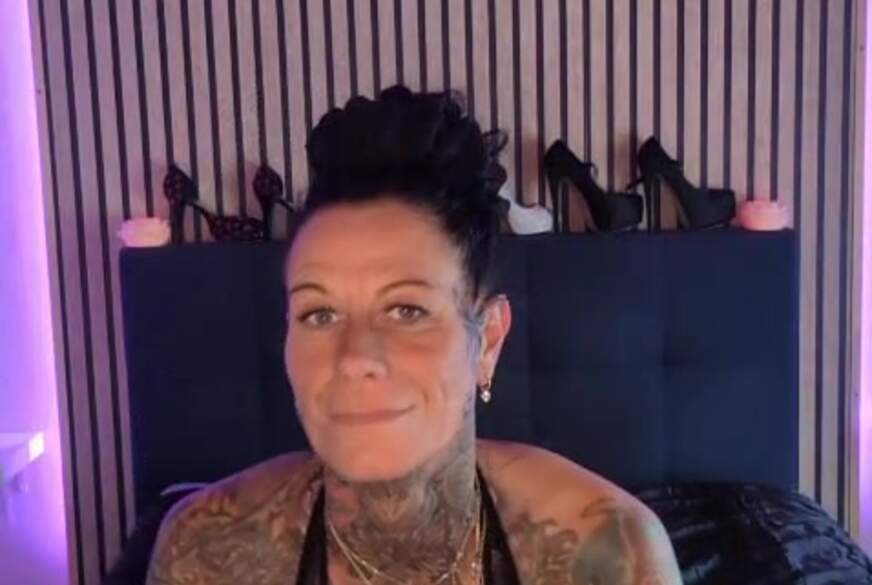 Lucyyyyylove: 4 min. Live-Show in meine privaten Schlafzimmer