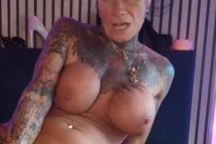 Lucyyyyylove: Dildo Show im Bordell  - vor meinen F****r